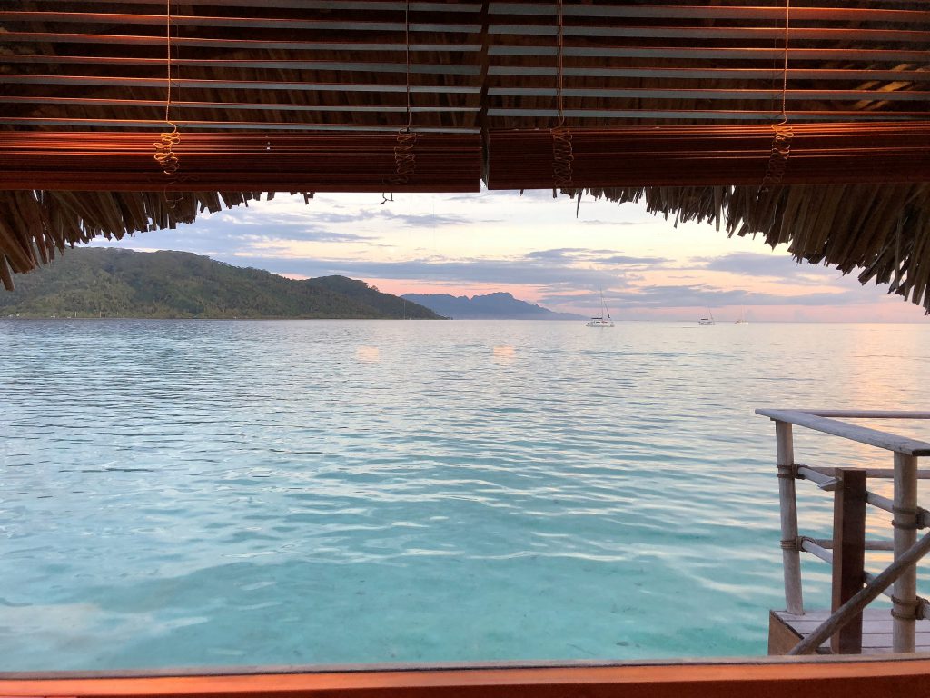 Melhores hotéis de 2018: bungalow overwater Le Taha'a, French Polynesia